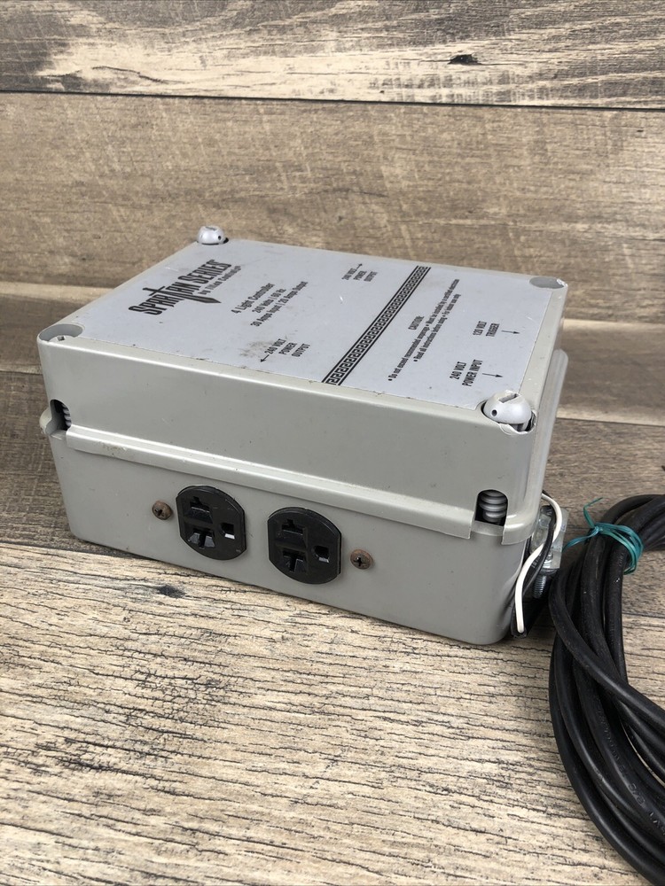 Titan Controls Spartan Series 4 Light Controller 240V Model 702898