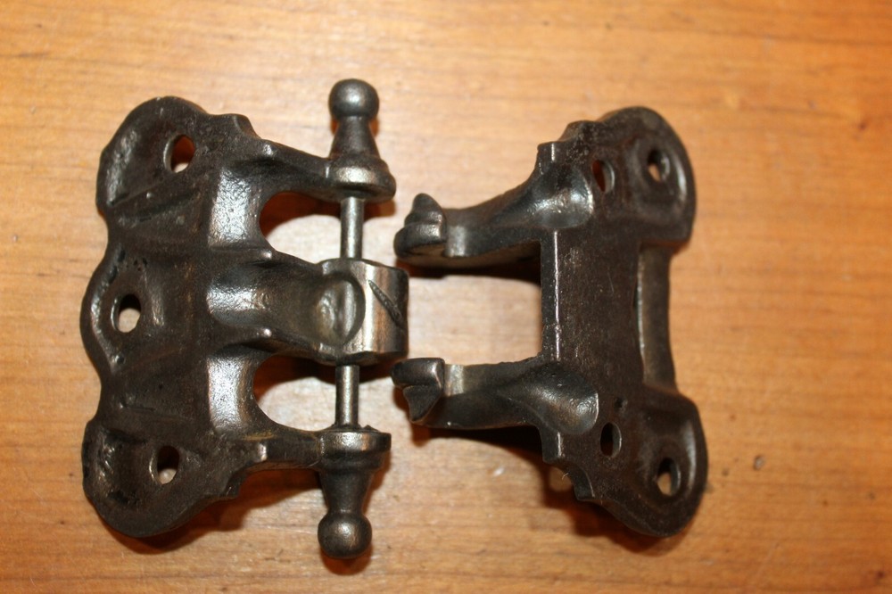 Antique Cast Iron Victorian Spring Loaded Screen Door Hinge Missing Spring C-3