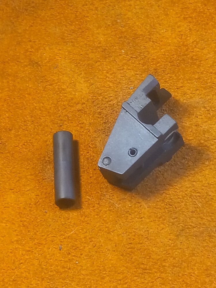 BM59 BM59E Front Magazine Catch