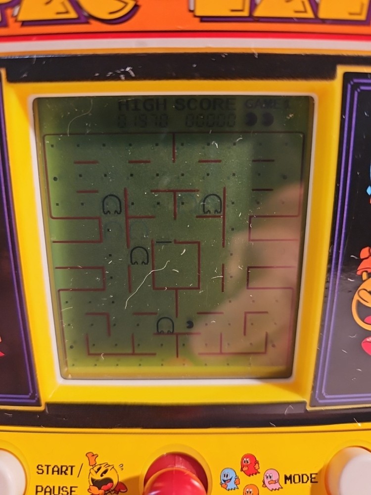 Pac-Man and Space Invaders Handheld Retro Mini Arcade Machines Tested BUNDLE