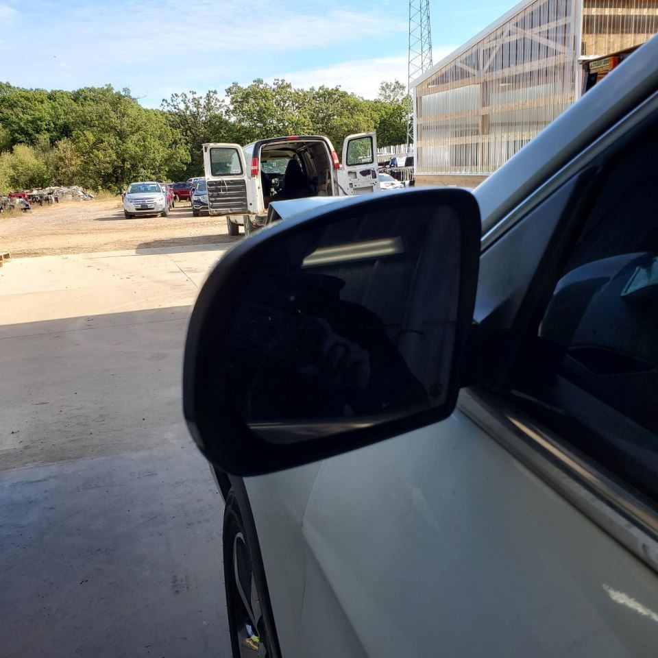 Camera/Projector Camera Front Behind Windshield Fits 19 CHEROKEE 1134090