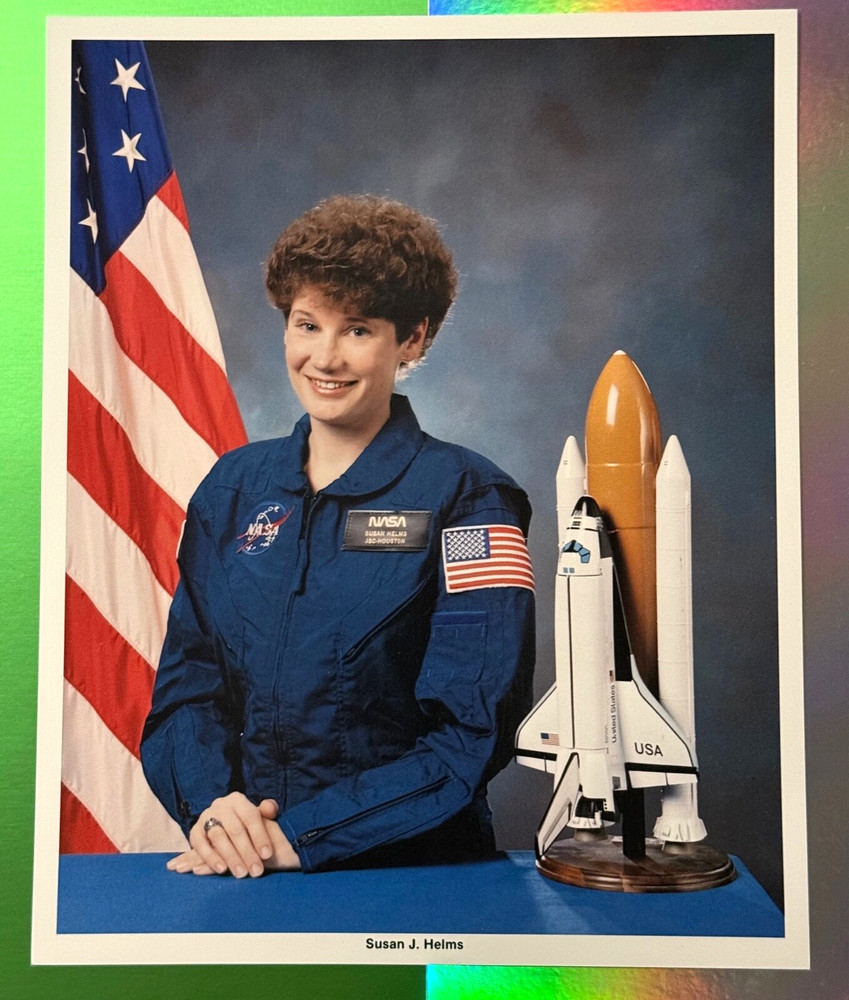 SUSAN HELMS STS ASTRONAUT  NASA RELEASED COLOR LITHO