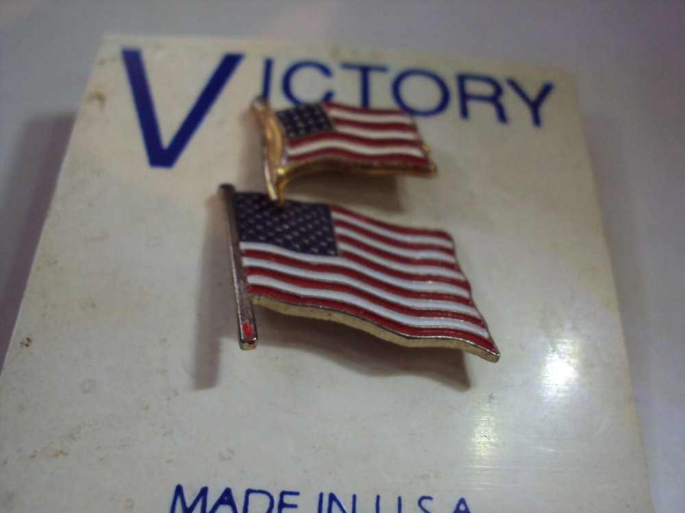 2 usa flag pins 2 differant sizes see des. for sizes