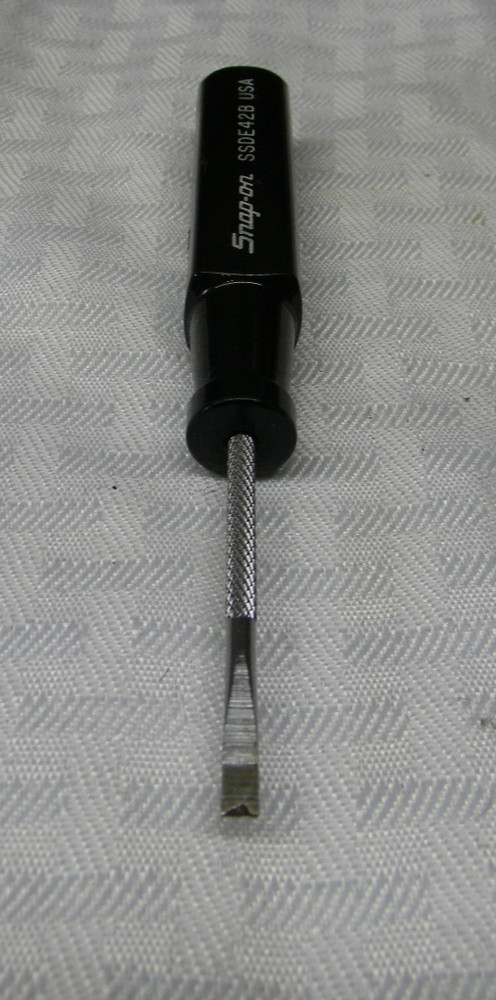 SNAP-ON BLACK HARD HANDLE ELECTRONIC FLAT TIP SCREWDRIVER #SSDE42B