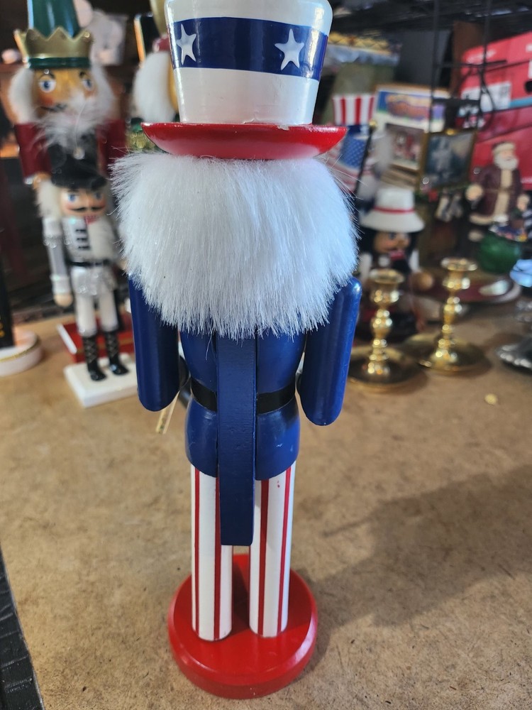 Uncle Sam Nutcracker with a USA Flag 12" tall (RH 8-1)