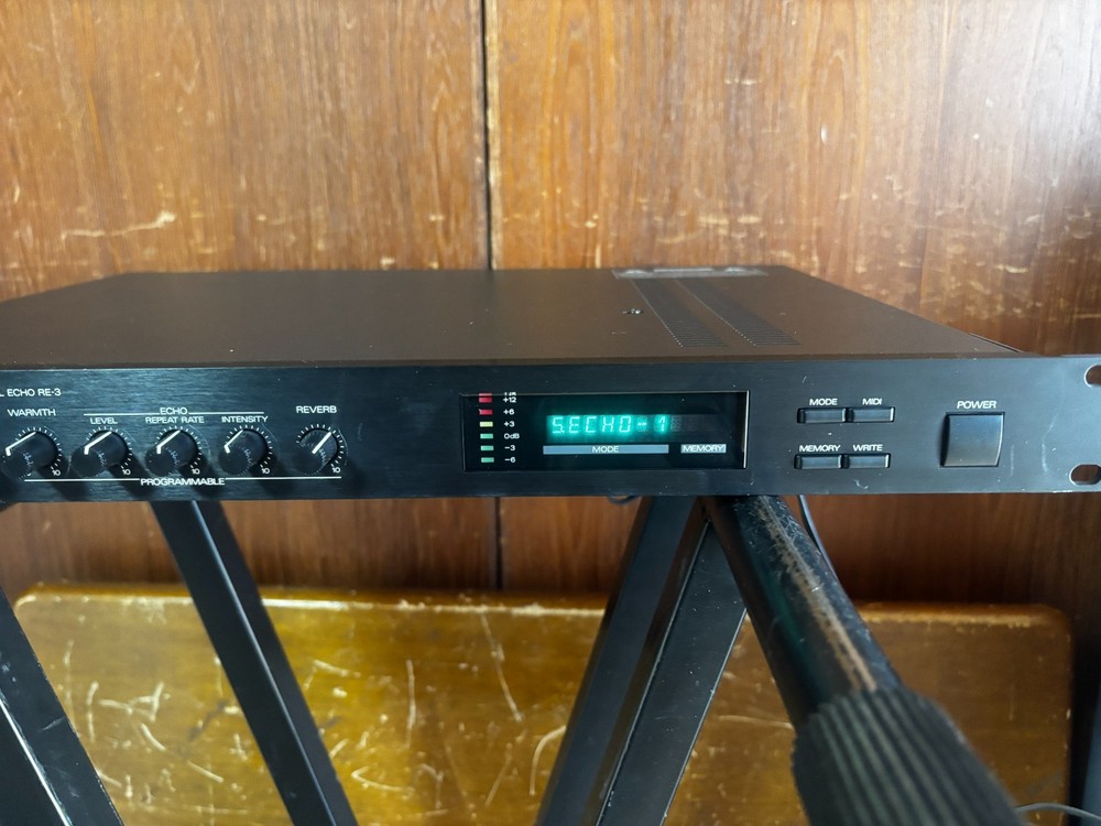 Roland SPACE ECHO DIGITAL ECHO RE-3 vintage rack