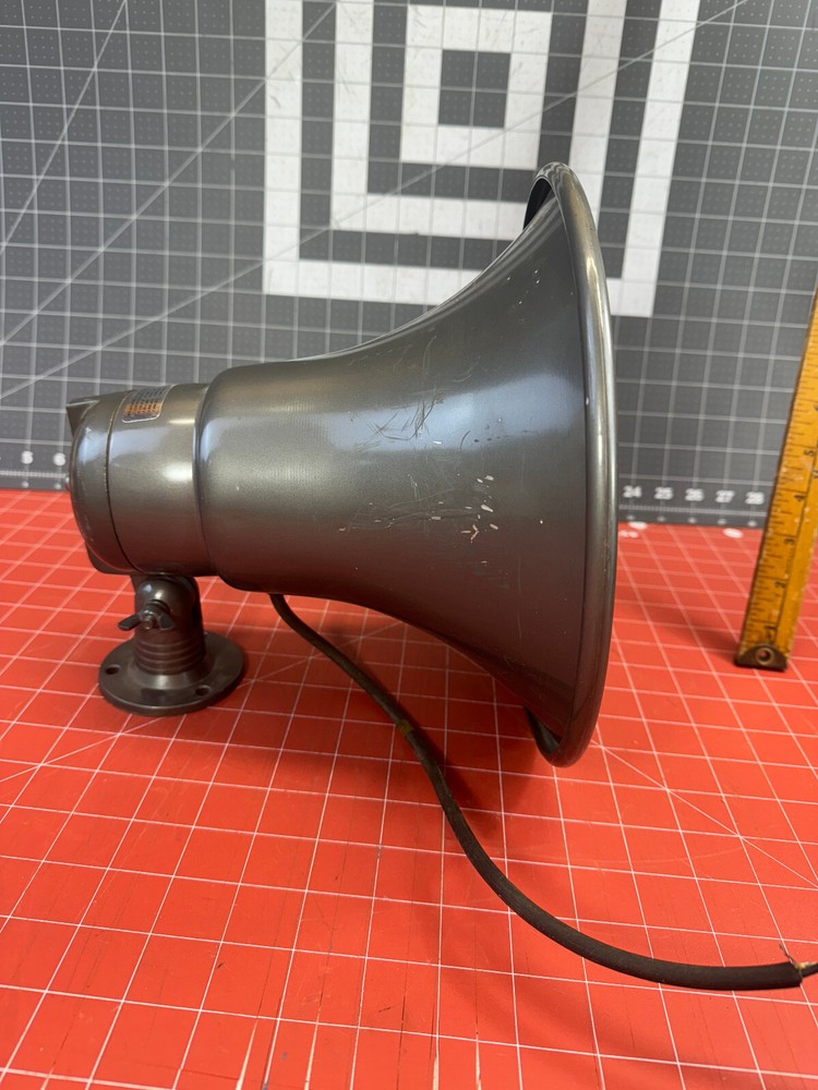 University Sound IB-A8 Loud Speaker