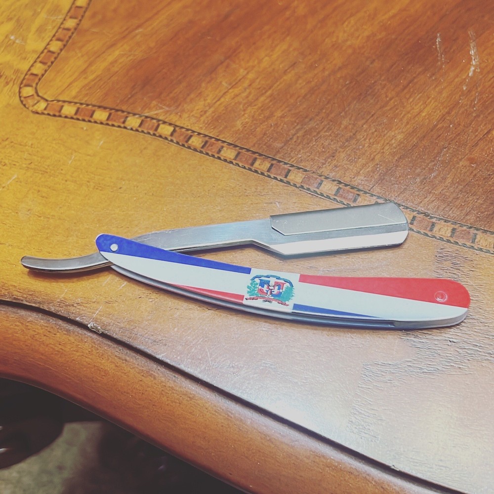 barber cape Dominican Cape