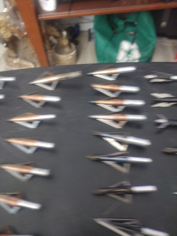 Archery Broadhead Miscellaneous Lot Compound / Recurve Assorted Sizes & Weights