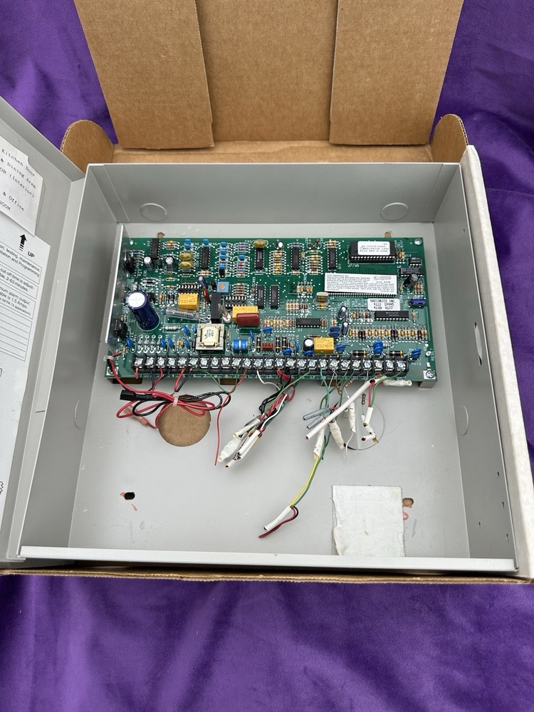 Radionics Omegalarm D4112 E1 Alarm Control Panel Used