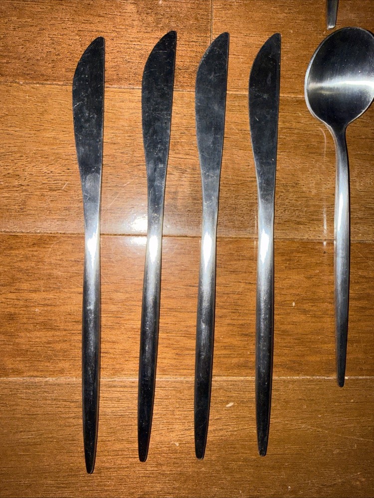 20 Pc Modern Minimalist Flatware 5-Piece Place Setting Fork Knife Spoon