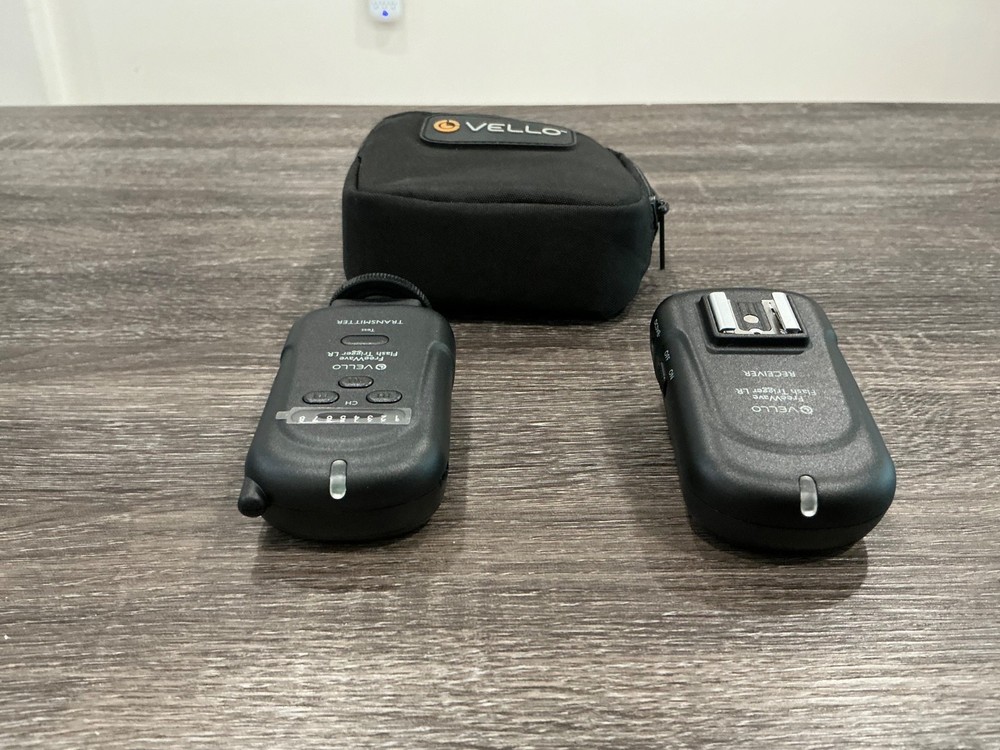 VELLO FREEWAVE LR WIRELESS FLASH TRIGGER/RECEIVER KIT NO BOX VELLO POUCH INCLUDE