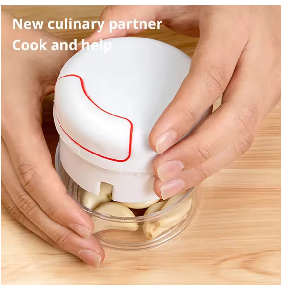 1pc White Hand Pulled Garlic Grinder In The Kitchen Palm Multi Functional Food