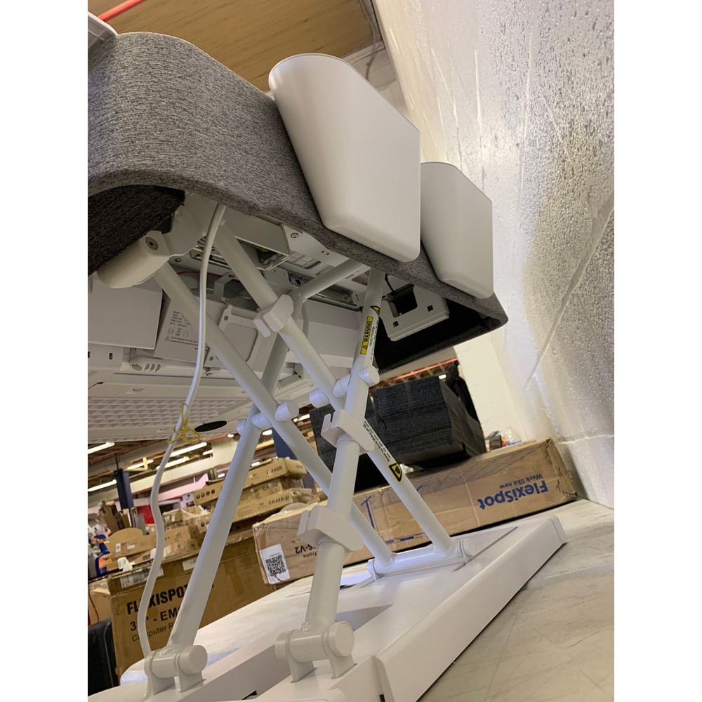 FlexiSpot Motorized Aesthetic Sit-Stand 30" Workstation with Side Storage EM6M