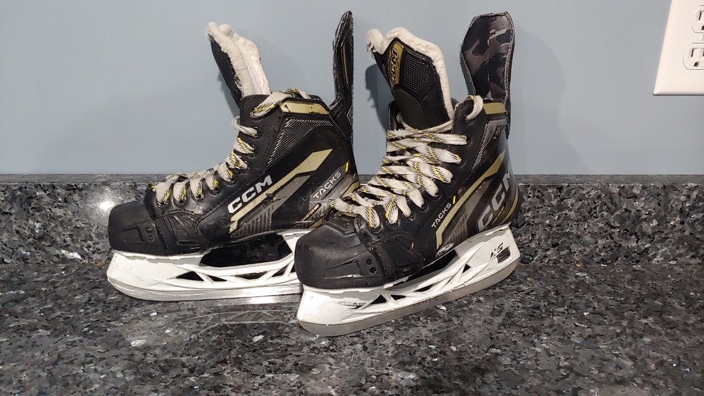 CCM Tacks AS-570 Intermediate Skates Size 5 Regular