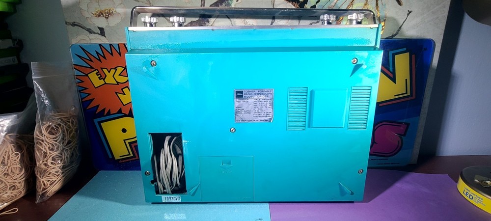 TOSHIBA GP-38 SOLID STATE RADIO-PHONOGRAPH