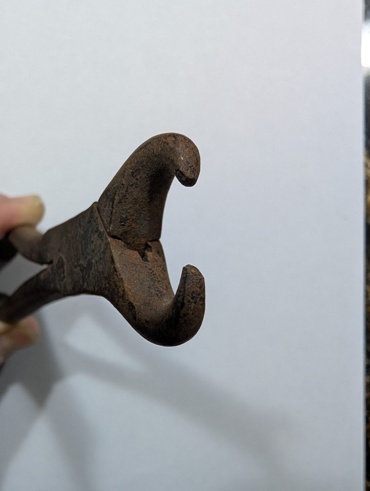 Pad Screw Pliers Ref. 402