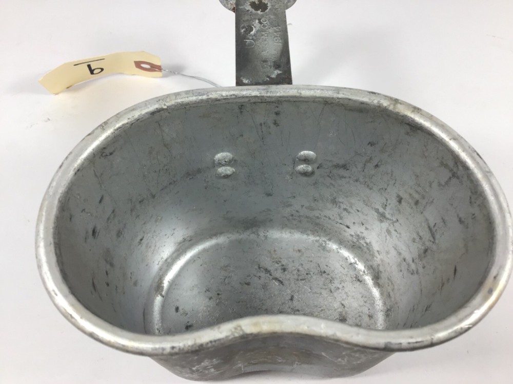 ORIGINAL 1944 M1910 CANTEEN CUP - A.G.M. CO. # 9