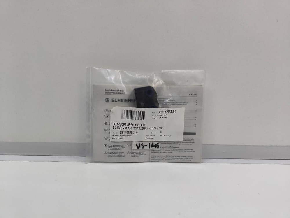 NEW SCHMERSAL RSS260-I2-D-ST ELECTRONIC SAFETY SENSOR, VS#146