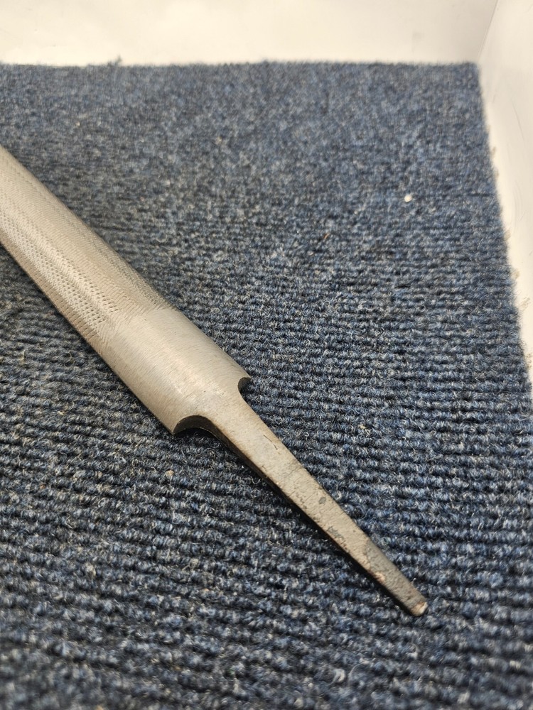 17" Half-Round File - Steel, 1.25 inch Width