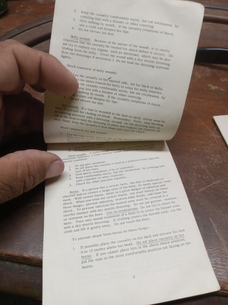 1967 Army First Aid Booklet