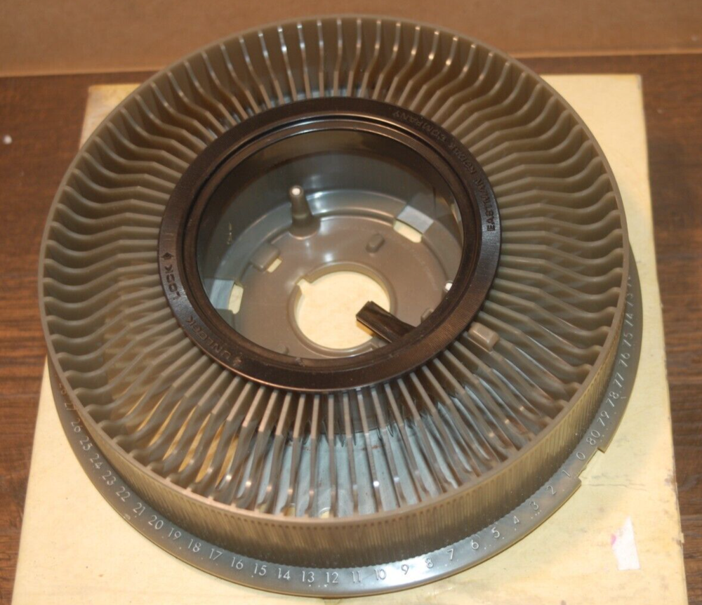 VINTAGE KODAK CAROUSEL PROJECTOR 80 SLIDE TRAY