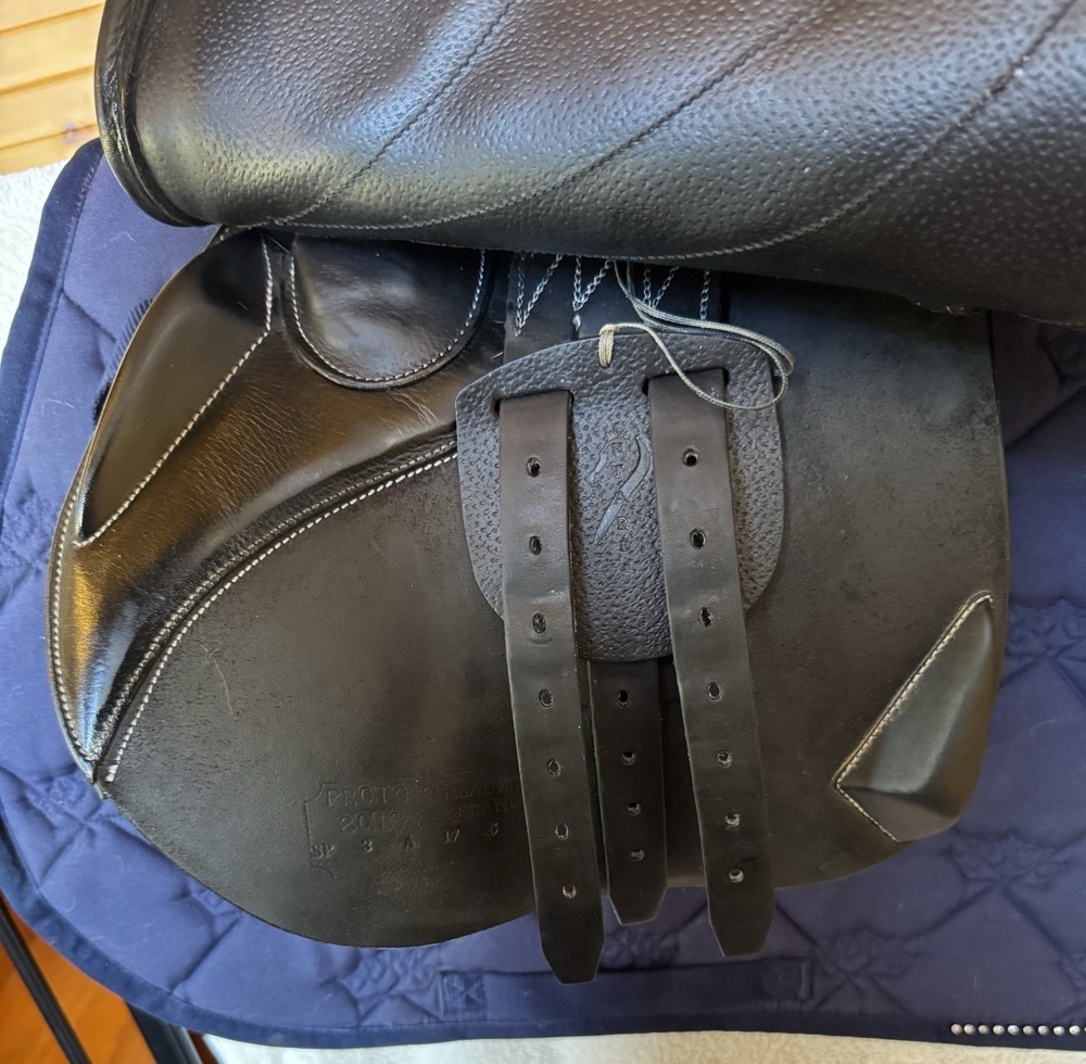 Antares Black Buffalo Leather with White Stitching Medium Tree Saddle