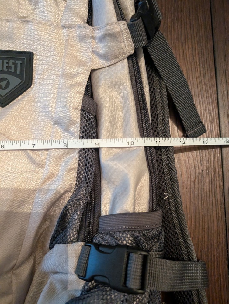 Quest Teal White Hydration Backpack Adjustable Straps NO Bladder READ