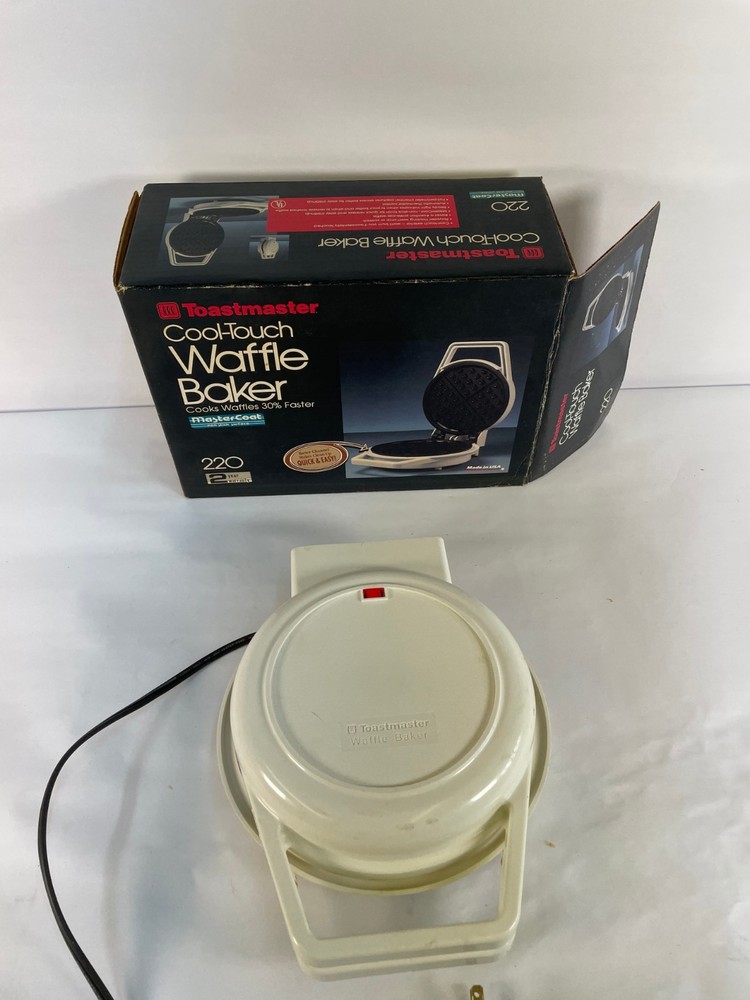 Toastmaster Model 220 Cool-Touch Waffle Baker