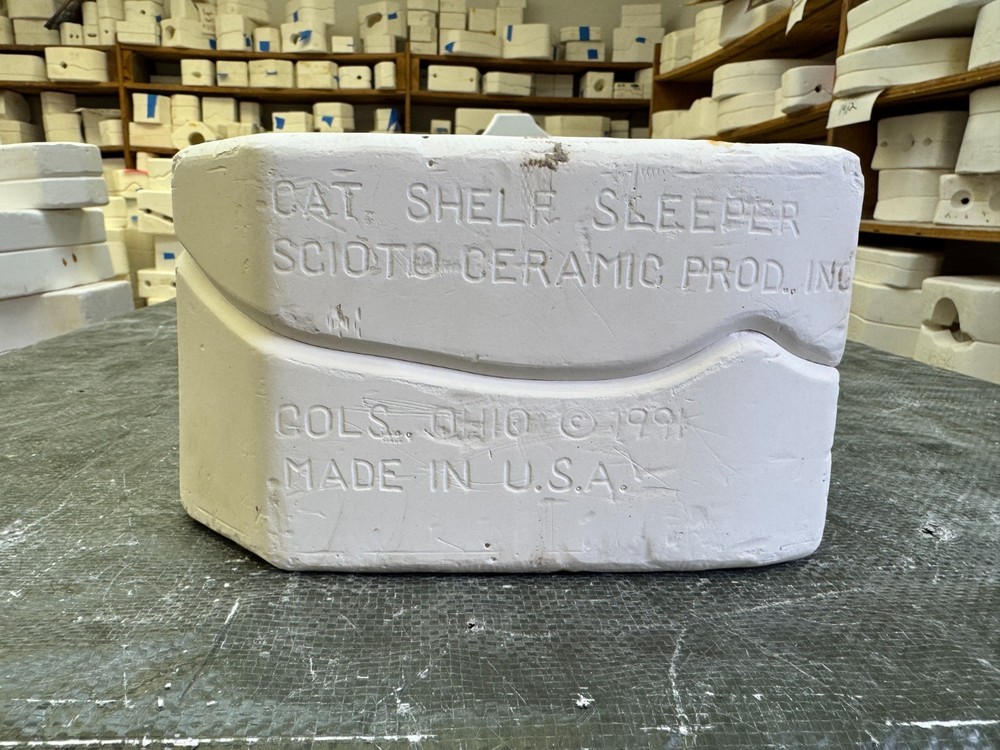 VINTAGE SCIOTO CERAMIC MOLD #S-2175 CAT SHELF SLEEPER