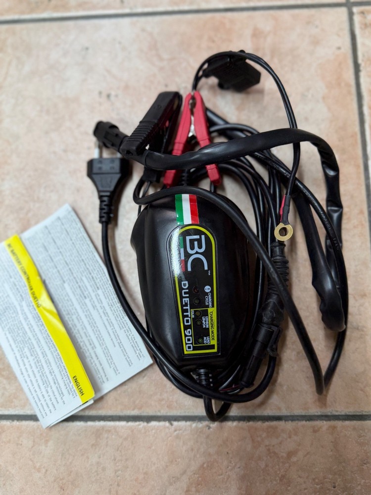 BC Duetto 900 Motorcycle Battery Maintainer