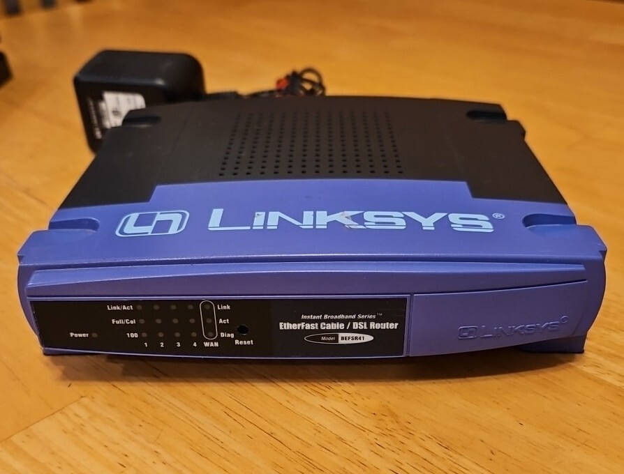 Linksys EtherFast Cable/DSL Router With 4-Port Switch Model BEFSR41