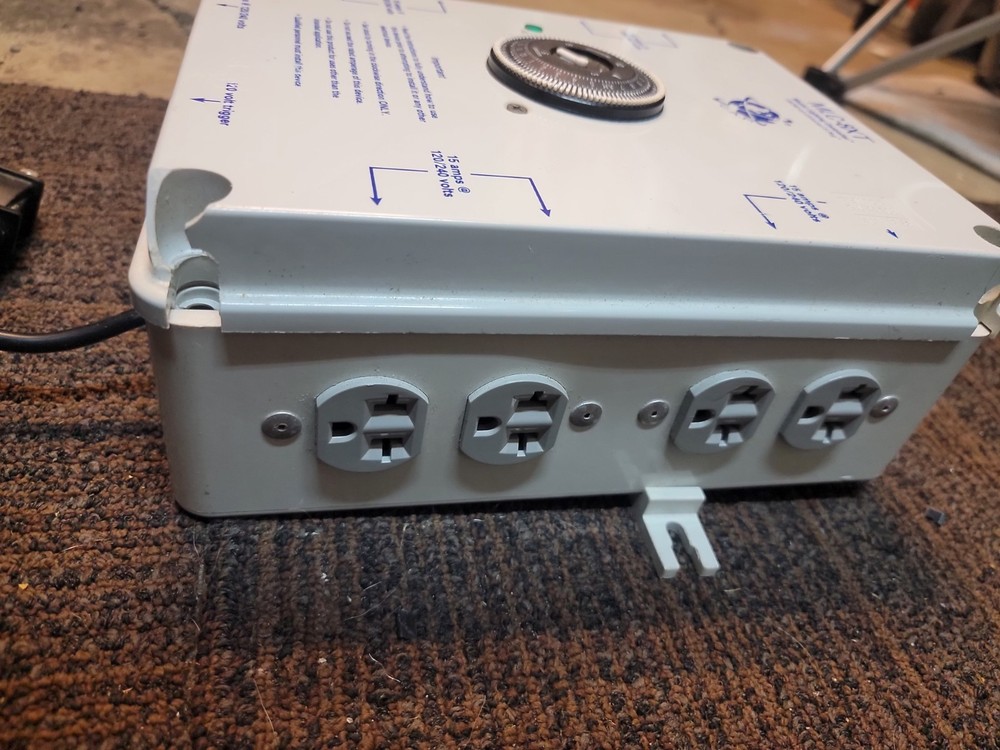 MLC-8XT Master Lighting Controller 120/240 Volt 50 Amp