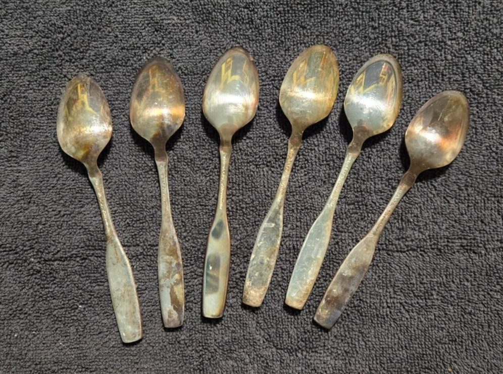 36 BENNINGTON ONEIDA TEASPOONS - NIB! VINTAGE!