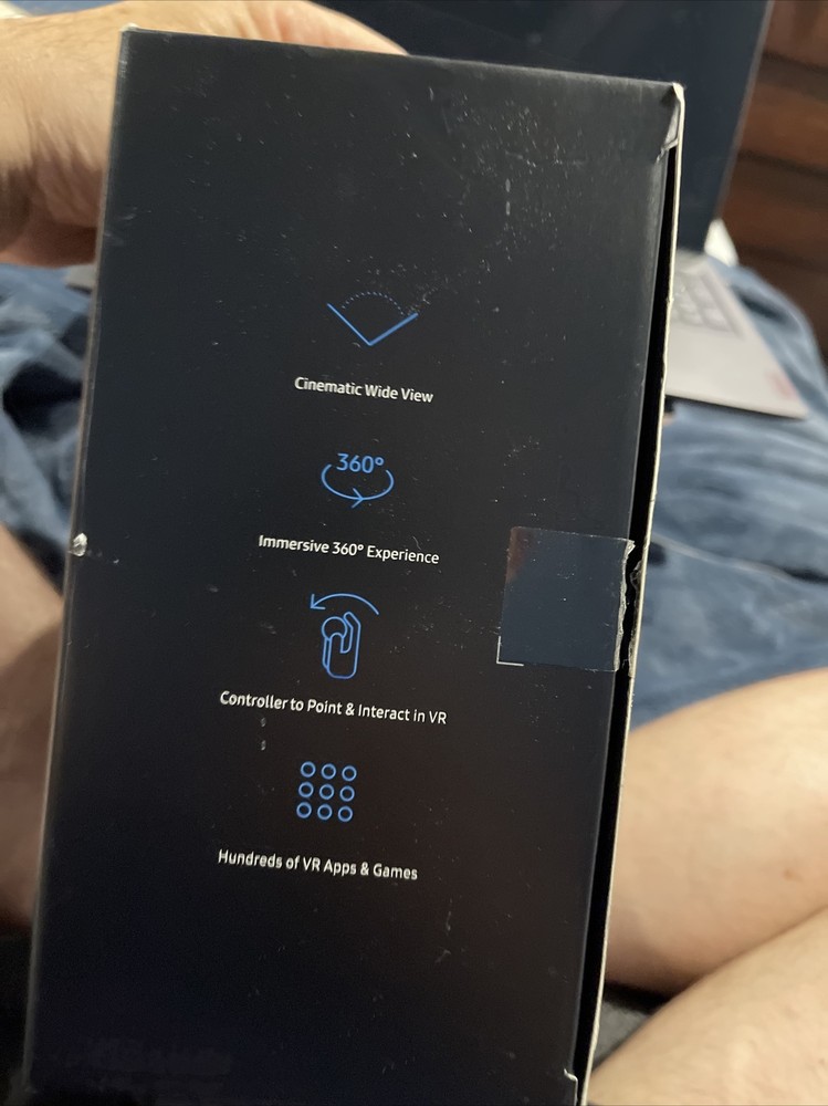 Samsung SMR324 Gear VR with Controller - Black