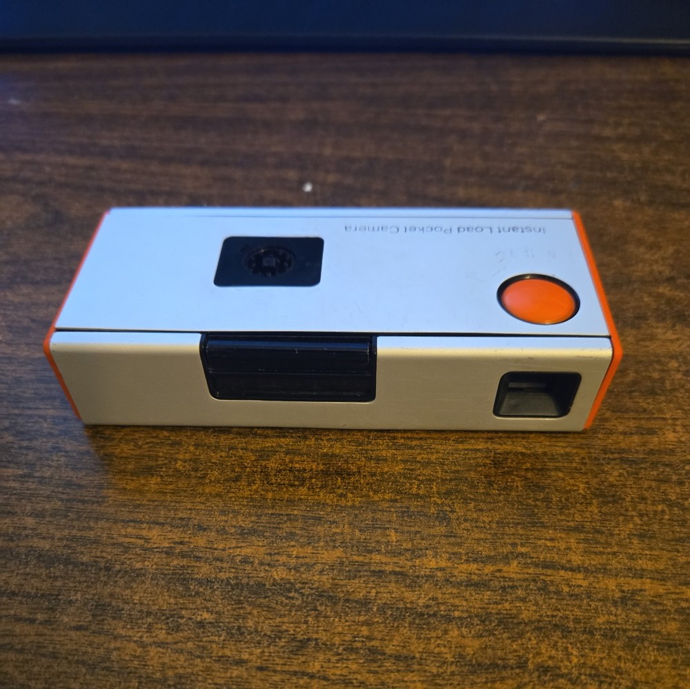 Vintage JC Penney 22 Instant Load Pocket Camera - untested.