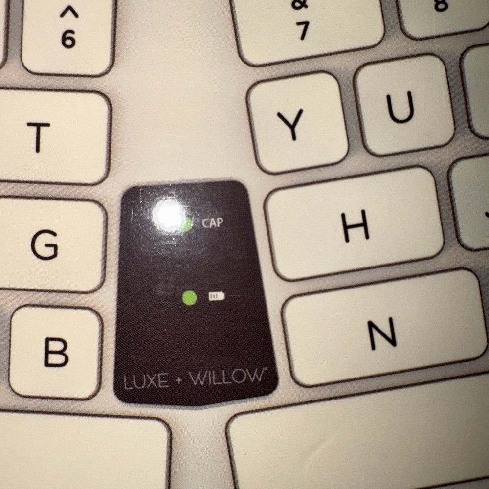 Luxe + Willow Essential Tech Ergonomic Wireless Keyboard Mousepad Mouse Cream