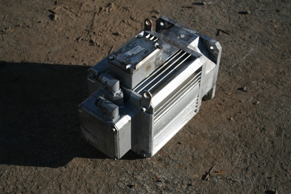 Weber DS 100-K Servo Motor