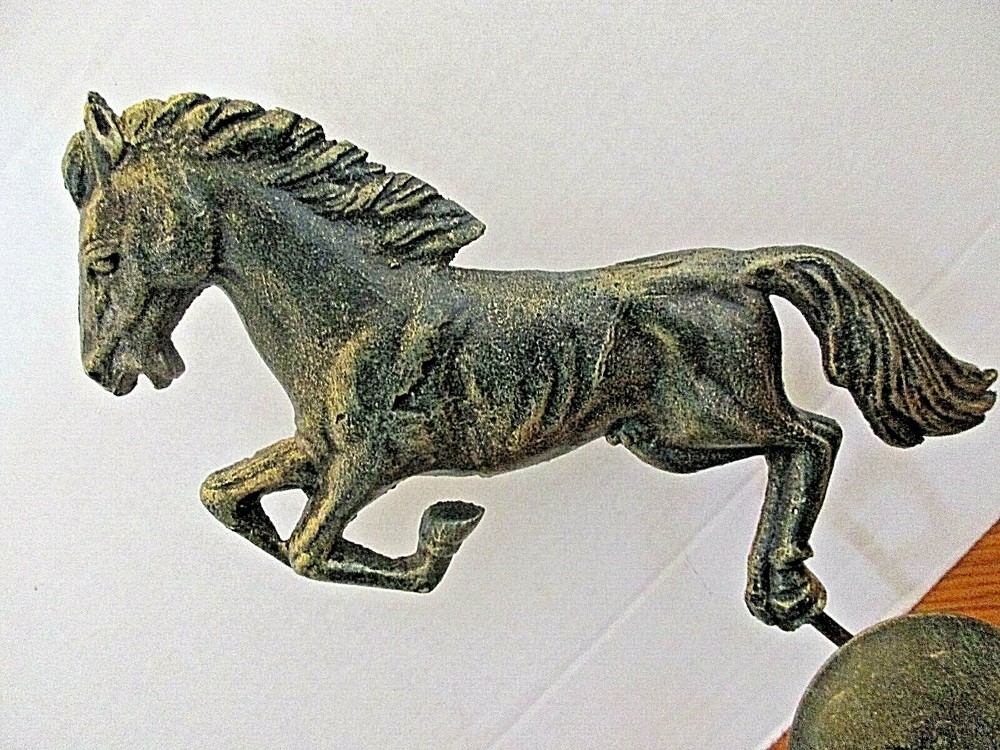 * Horse Table Candle Holder Black / Brass