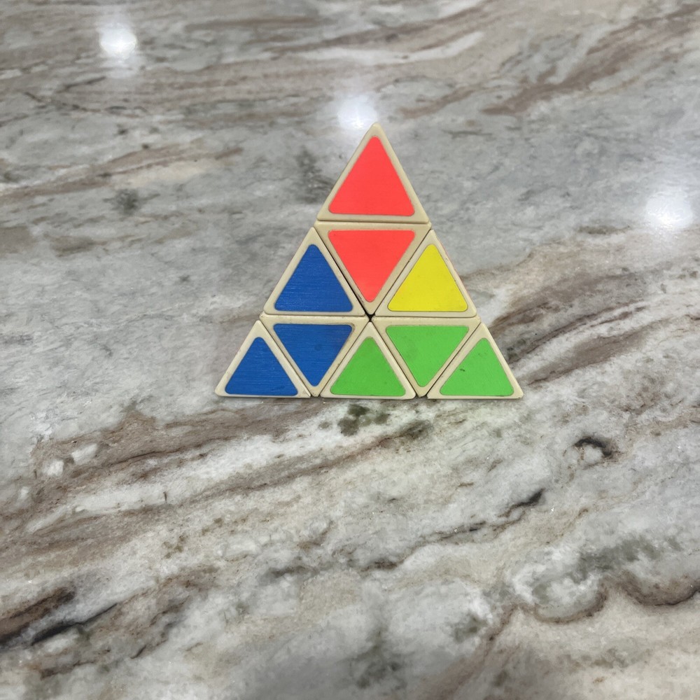 Vintage 1981 TOMY Pyraminx Pyramid Triangle Puzzle Rubik's Cube