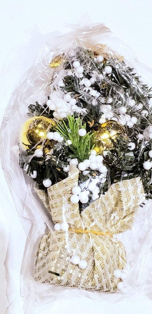 2 Pack Mini Christmas Tree Decor, Small Artificial Christmas Tree 8 Inch