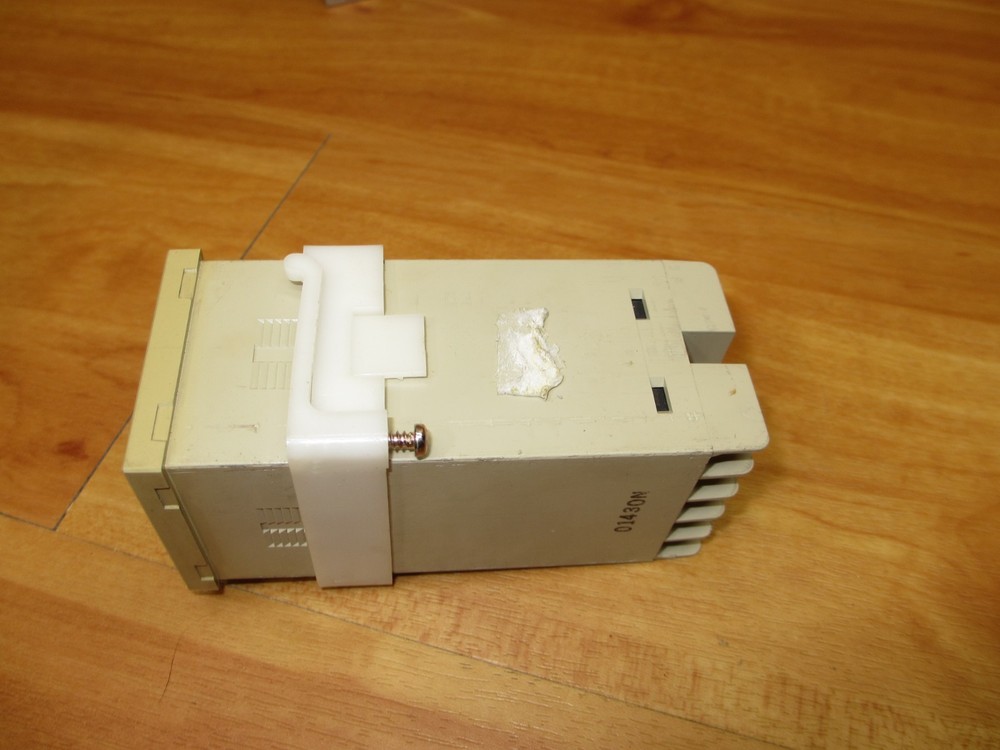 Omron H7CR-B *USED POWERS UP* Counter Panel Meter 100-240VAC