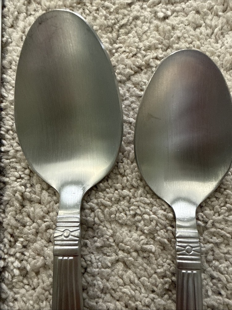 29-pc Unbranded 18/0 Stainless China Flatware EUC Heavy, High Quality Fork Spoon