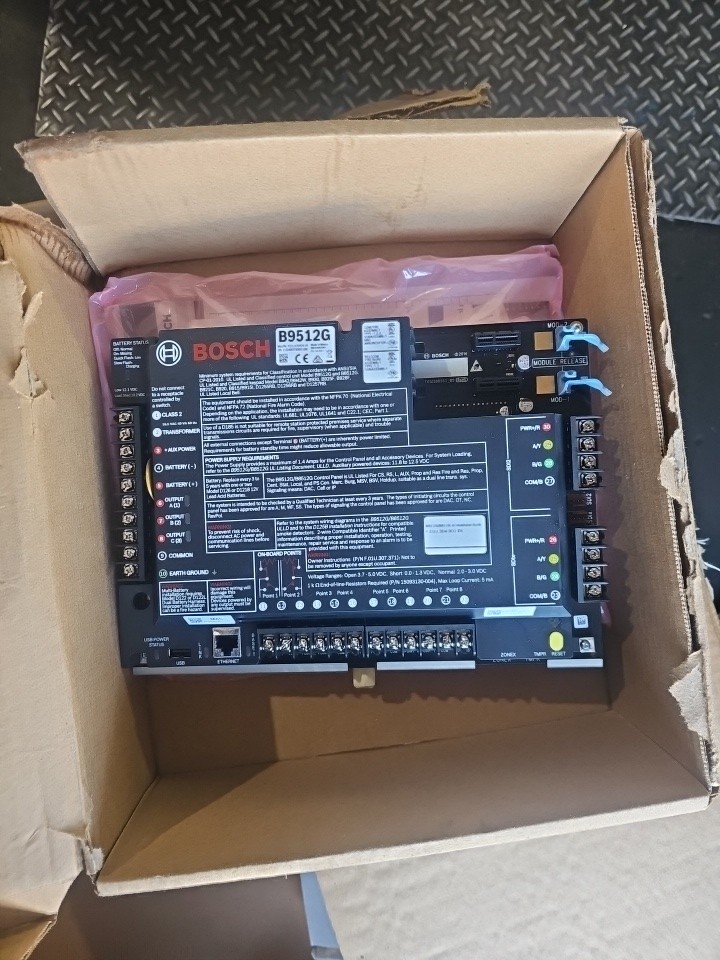 Bosch B9512G Control Panel