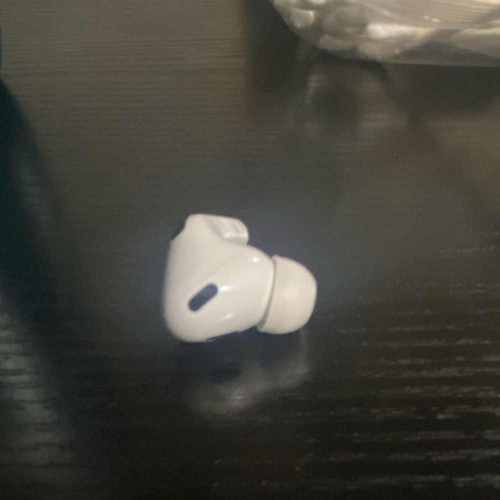 Apple Replacement left Earbud for AirPods Pro White