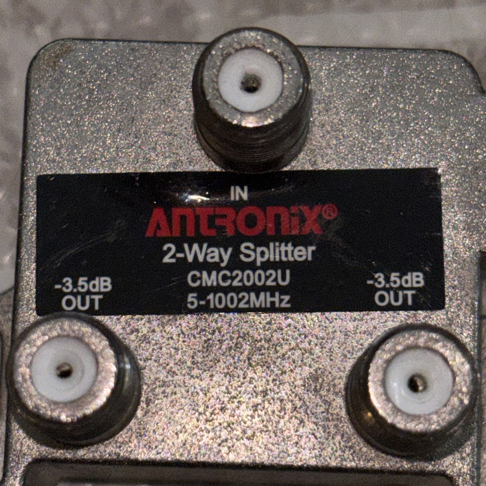 Antronix CMC2002U Universal 2 Way Splitter.