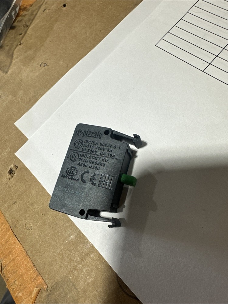 Pizzato NO Contact Block