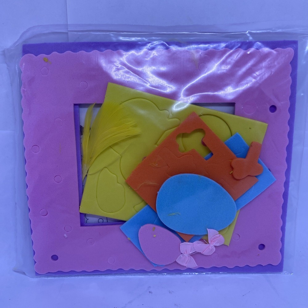 Easter Chick Photo Magnet Craft Kit. New