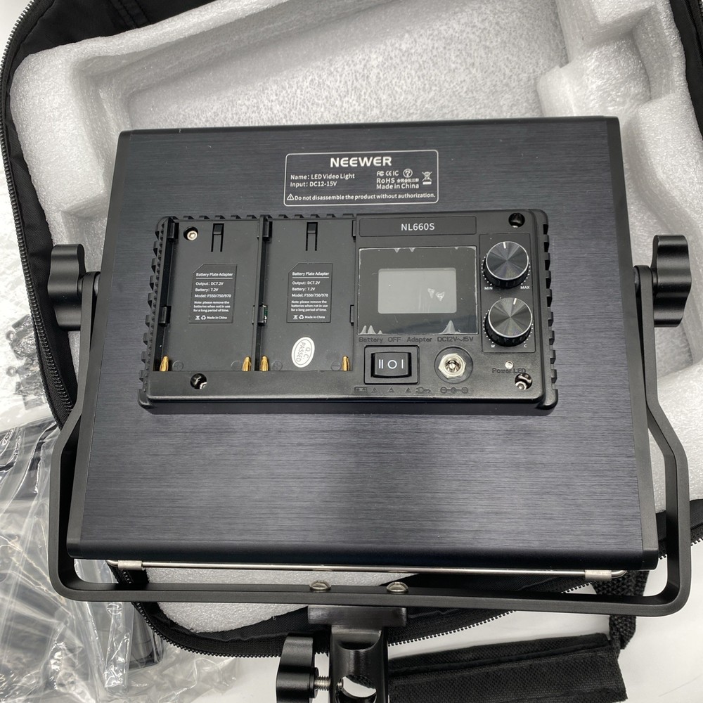 NEEWER LED-NL660S Video Light Dimmable Bi-Color LED Panel. Works Tested