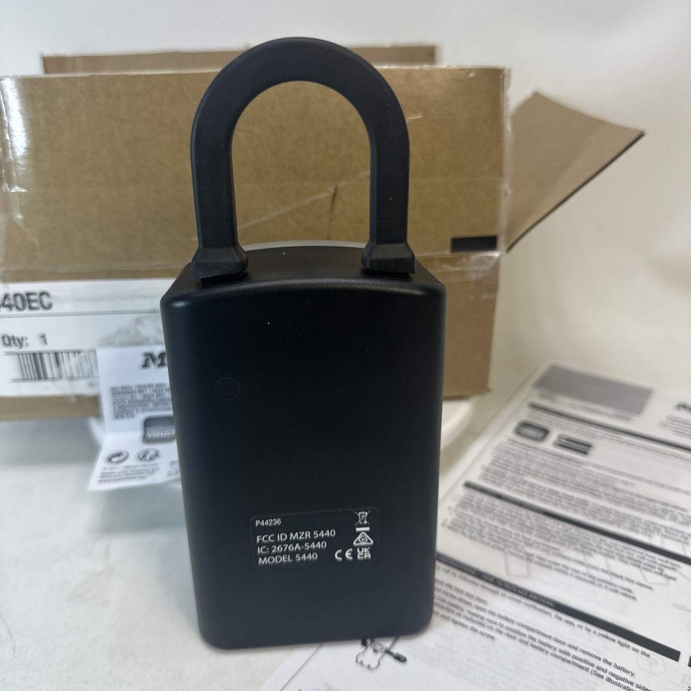 Master Lock 5440EC Bluetooth & Electronic Portable Lock Box IOS & Android